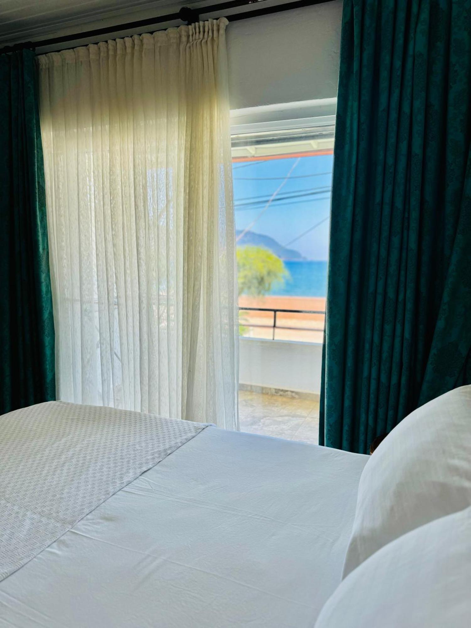 Ceneviz Hotel Adrasan Extérieur photo